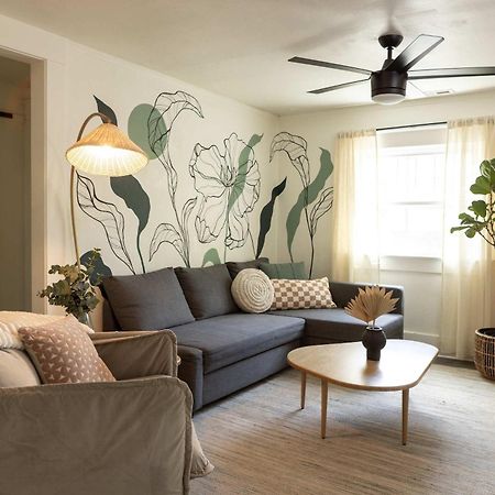 Appartamento Its Back Historic Flat In Downtown Boise Esterno foto