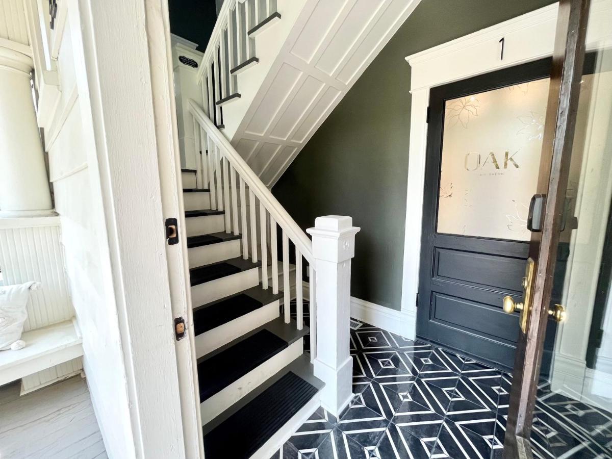 Appartamento Its Back Historic Flat In Downtown Boise Esterno foto