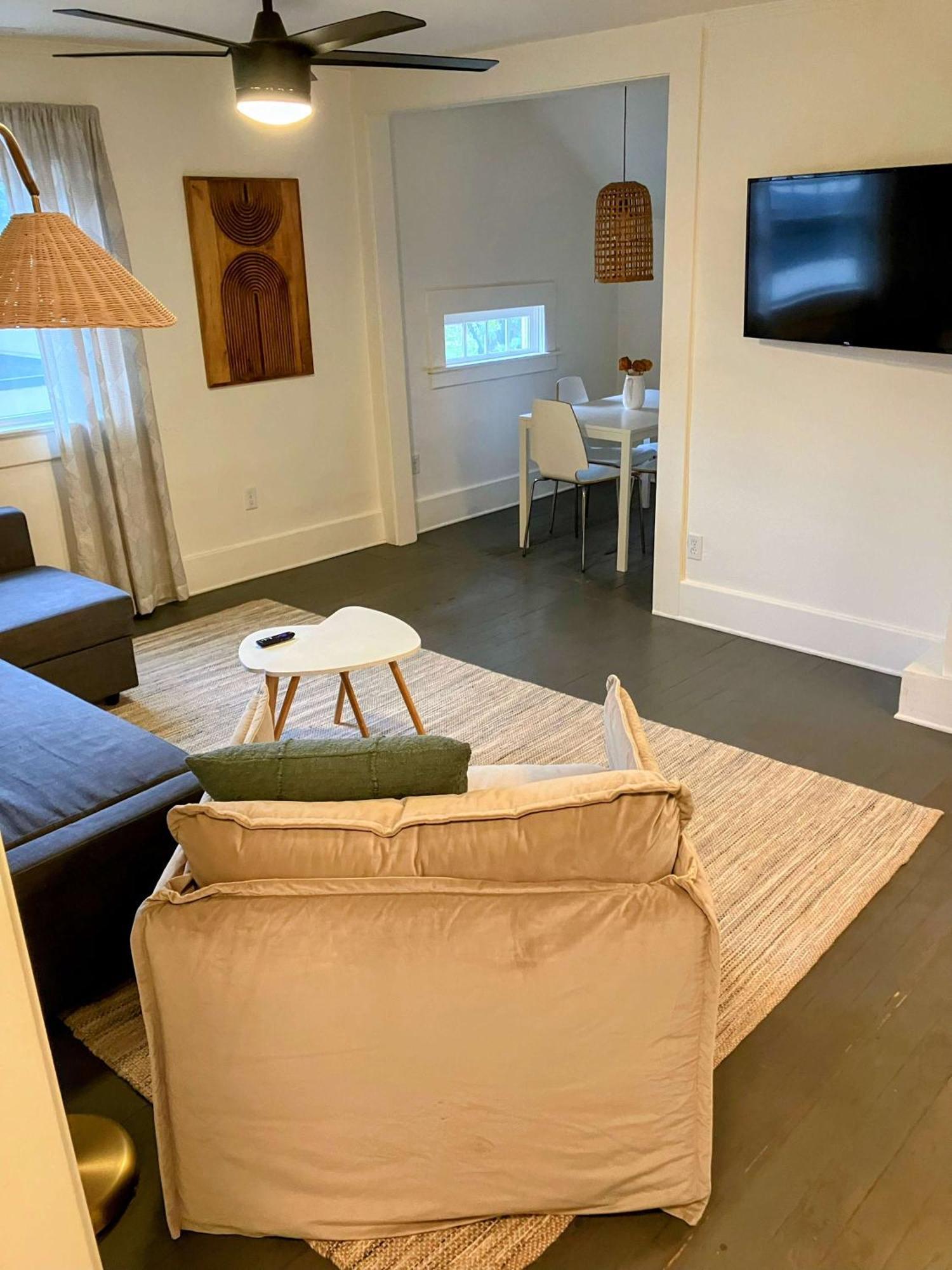 Appartamento Its Back Historic Flat In Downtown Boise Esterno foto