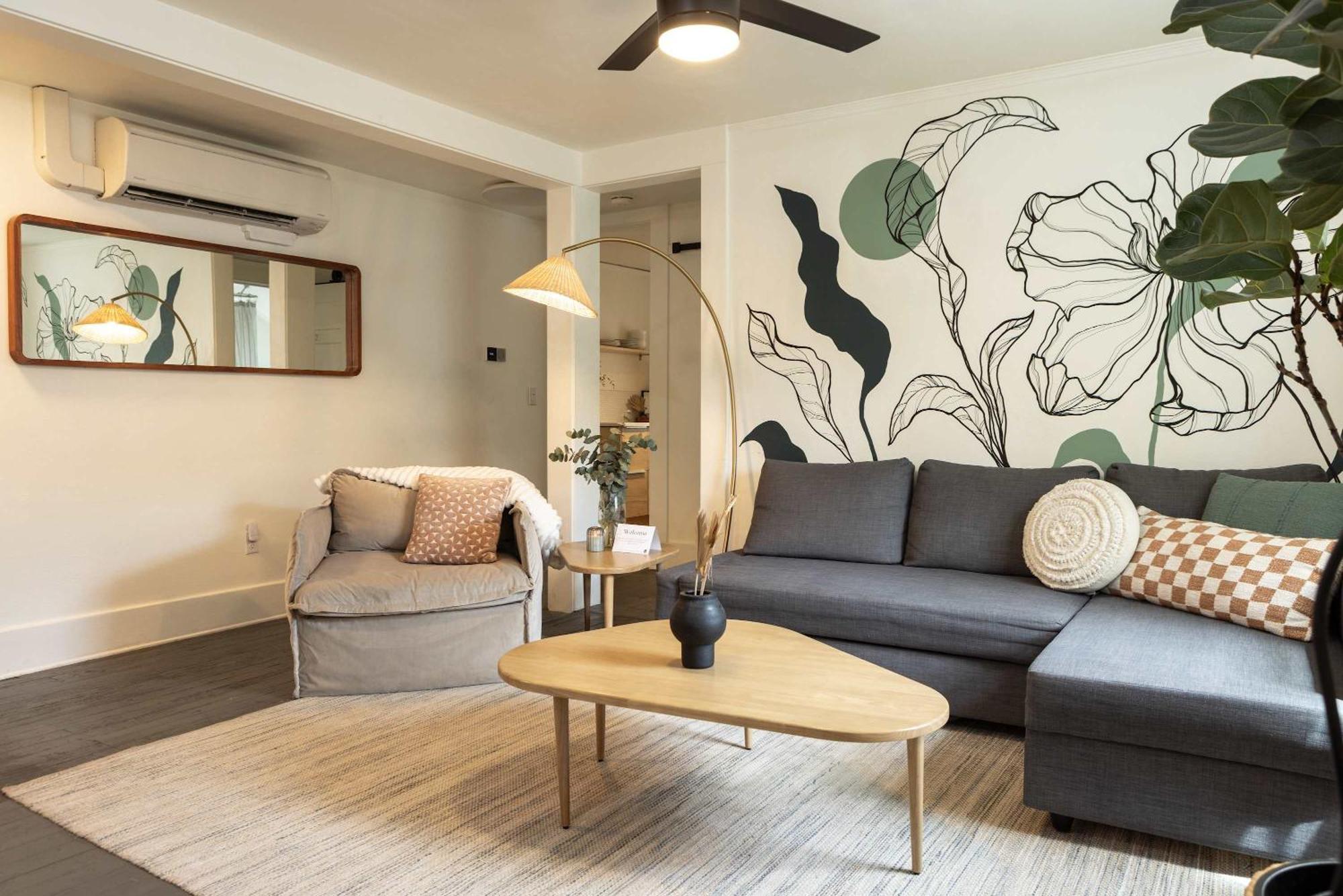 Appartamento Its Back Historic Flat In Downtown Boise Esterno foto